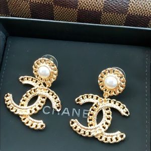 Chanel pearl and chain drop earrings